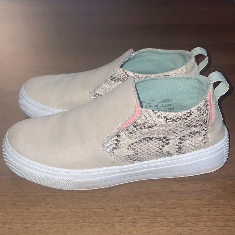 Hey Dude Mid-Tops